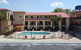 Tricove Inn And Suites Jacksonville
